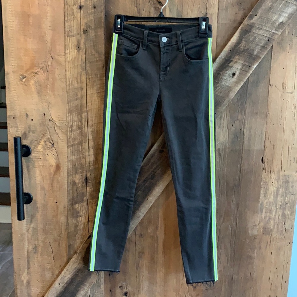 NWT J Brand Mid Rise Skinny Crop Sz 24